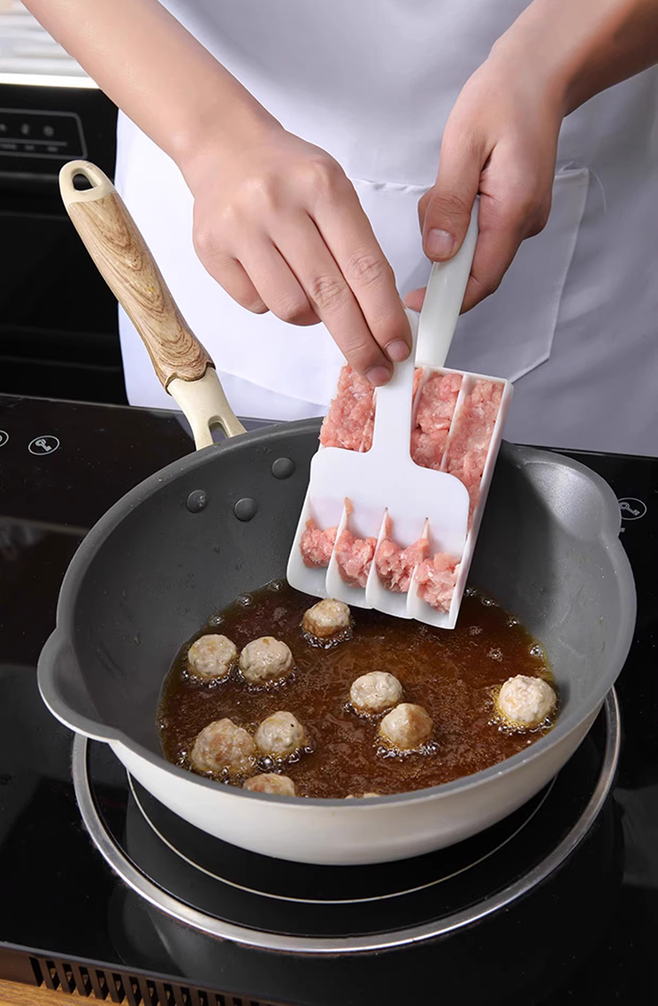 đđ§âđłCreative Kitchen Triple Meatball Makerđ„©