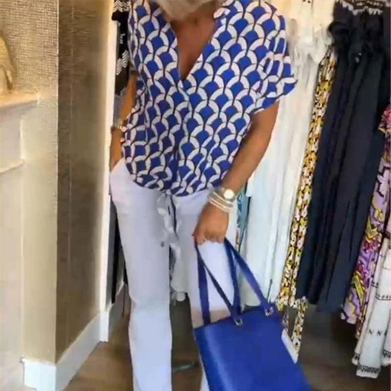 đđžKortĂ€rmad tryckt avslappnad topp med V-ringning