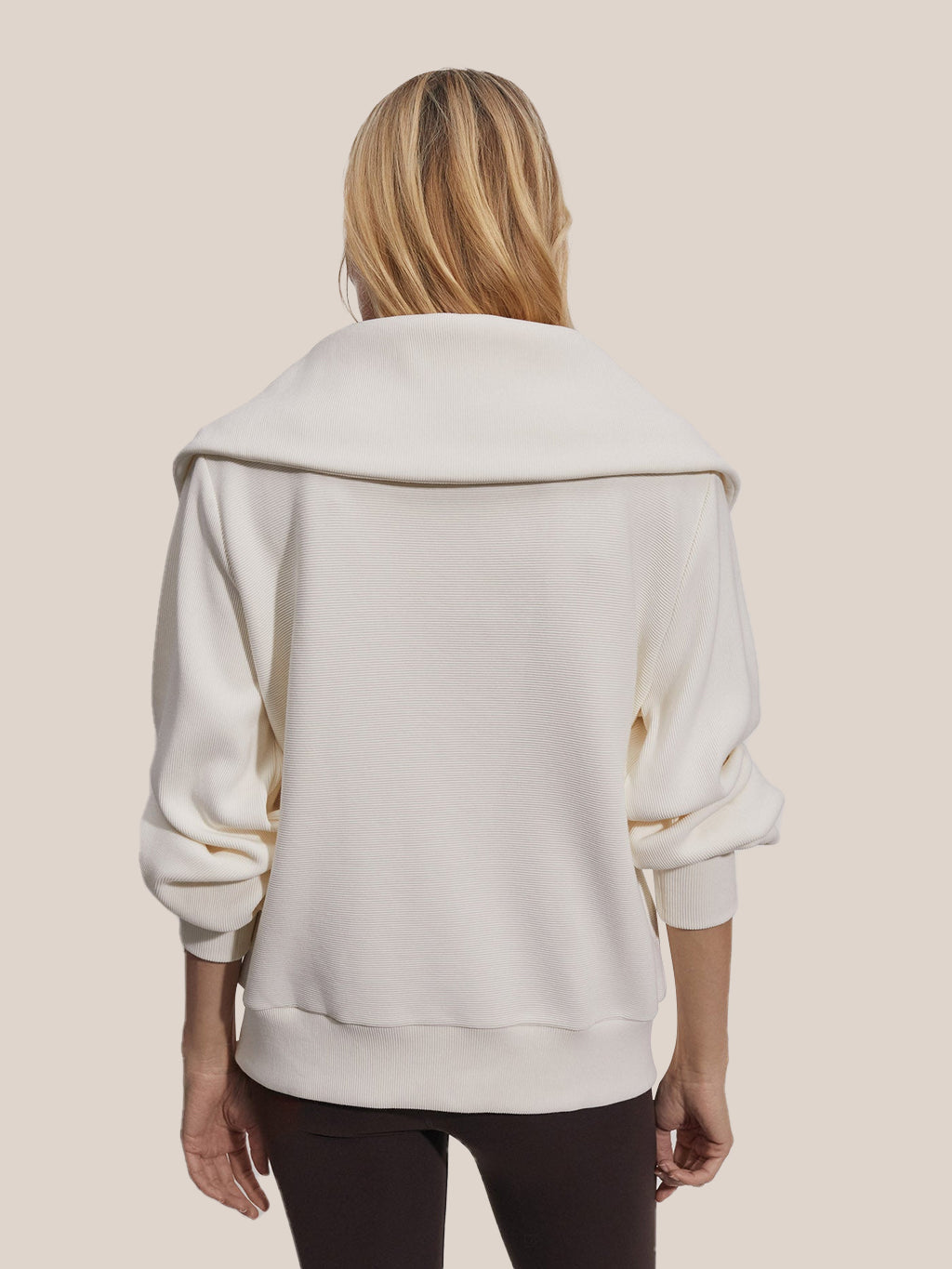 Pullover med halv dragkedja