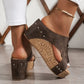 Sandalias de cuña para mujer con detalles tachonados