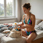 Conjunto de bikini con cuello halter y estampado de mariposas – Estampado neón, ajustable y favorecedor.